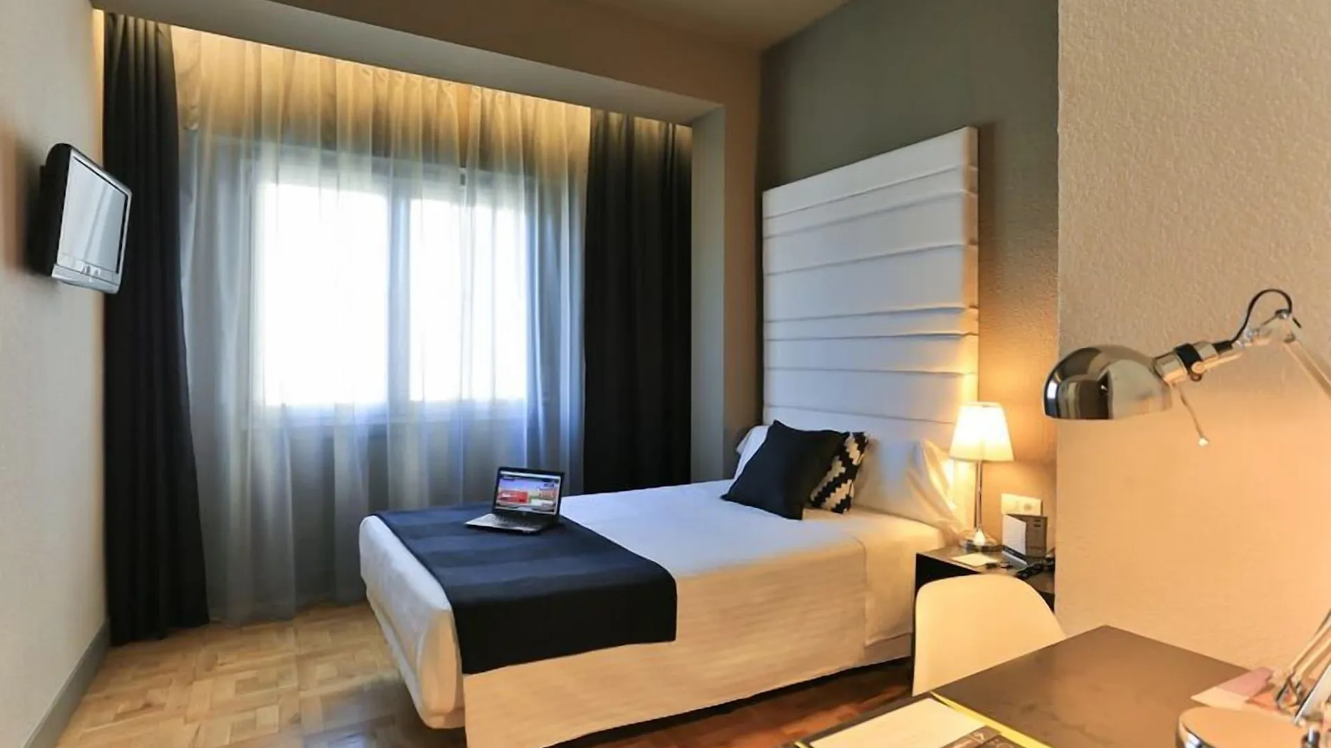 Hotel Leyre Pamplona