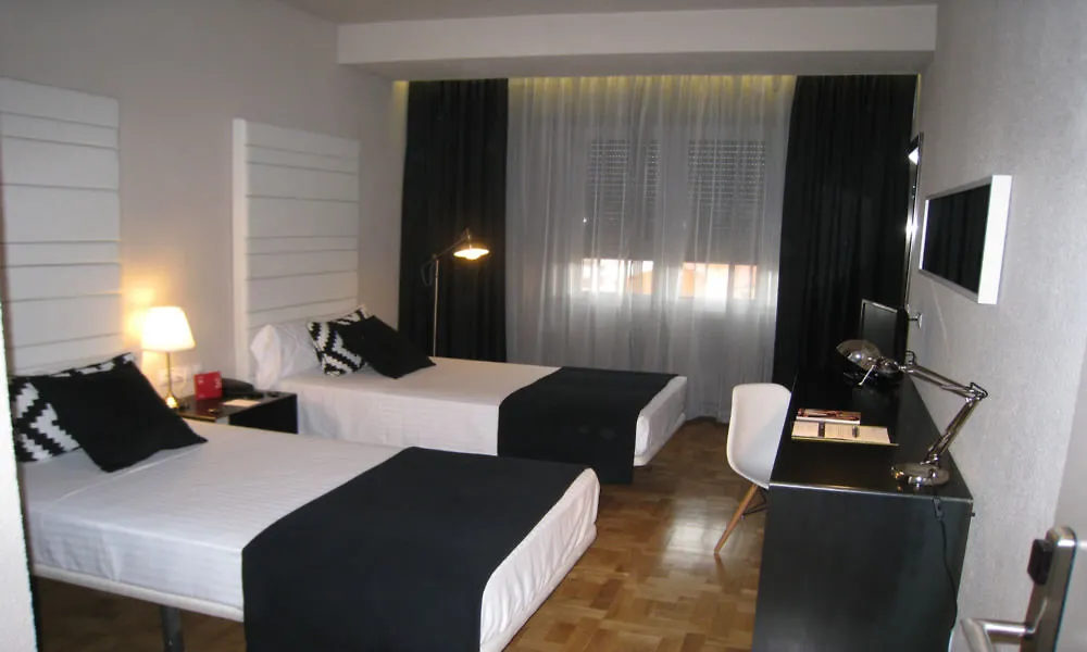 Habitus Hotel Leyre بنبلونة